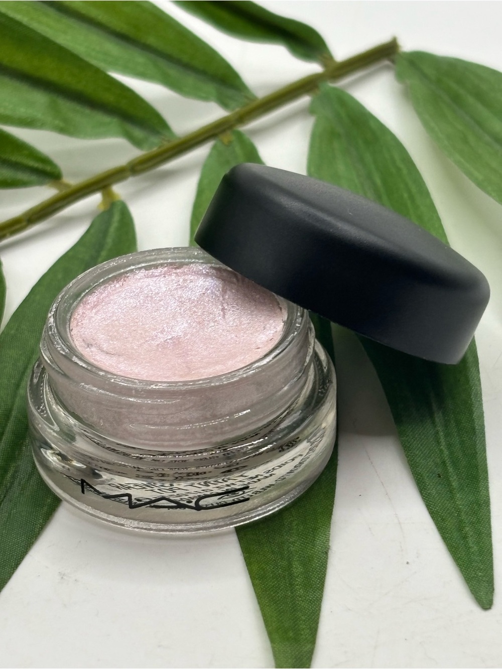 MAC Princess Cut Pro Longwear Paint Pot Eyeshadow pink